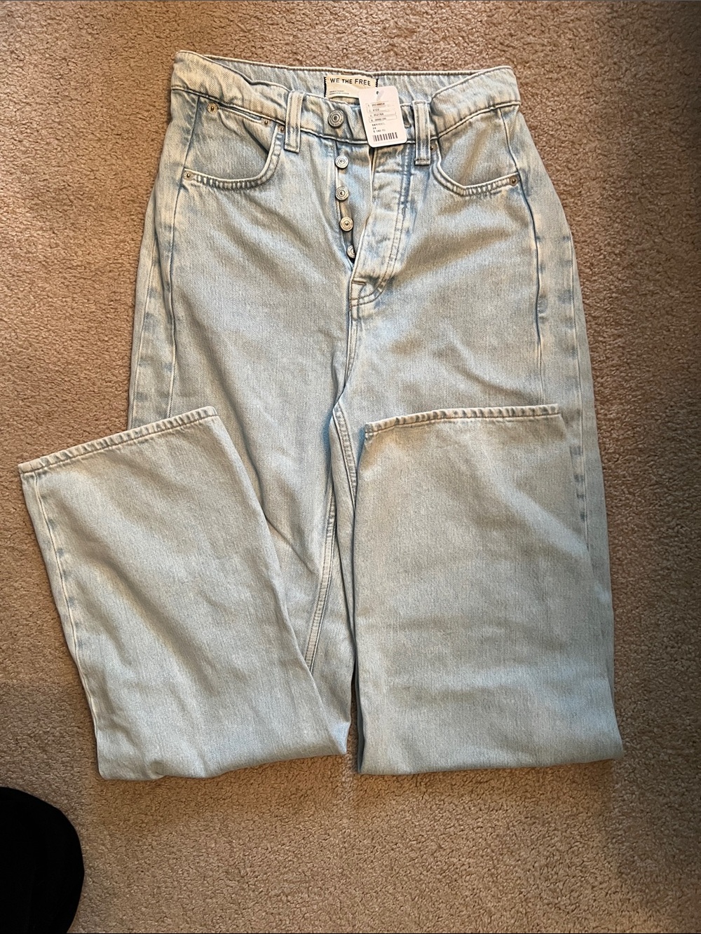 We The Free Light Wash High-Rise Button-Fly Women’s Jeans